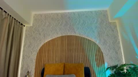 Kendal  online show from February 16, 2026, 11:28 am