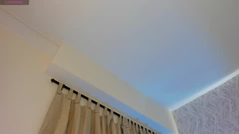 Kendal  online show from April 6, 2026, 4:46 am