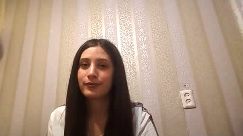 Snapshot of gerdamacaraig chatting on October 21, 2025, 12:28 pm Kate online show from October 21, 2025, 12:28 pm