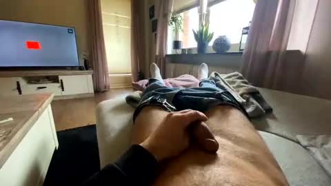 Snapshot of germanmasterofsexyfeet83 chatting on February 26, 2025, 2:46 pm Verwhn Programm online show from February 26, 2025, 2:46 pm