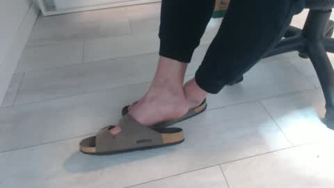 Snapshot of germansolebro chatting on February 18, 2026, 7:48 am GermanSoleBro online show from February 18, 2026, 7:48 am