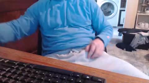 Snapshot of gethoggy chatting on April 6, 2026, 5:03 pm gethoggy online show from April 6, 2026, 5:03 pm