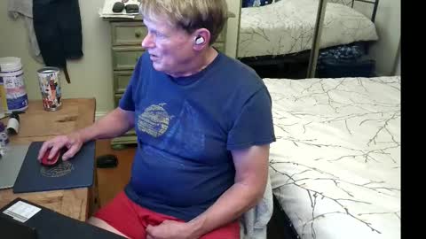 Snapshot of gethyn chatting on October 20, 2025, 7:42 am Gethyn online show from October 20, 2025, 7:42 am