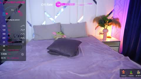 Ur Foxie online show from December 8, 2024, 4:50 pm