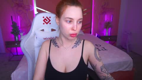 Ur Foxie online show from January 20, 2025, 2:03 pm