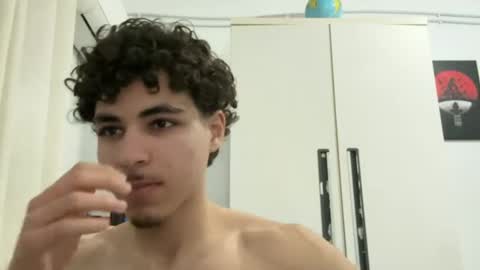 Snapshot of ghilassss chatting on February 18, 2026, 11:17 am ghilassss online show from February 18, 2026, 11:17 am