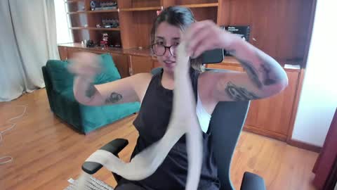 Snapshot of ghostcrimson chatting on December 23, 2024, 1:56 pm andy online show from December 23, 2024, 1:56 pm