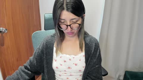 Snapshot of ghostcrimson chatting on January 8, 2025, 2:14 pm andy online show from January 8, 2025, 2:14 pm