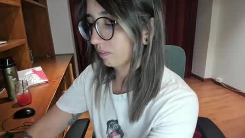 Snapshot of ghostcrimson chatting on February 13, 2025, 2:12 am andy online show from February 13, 2025, 2:12 am