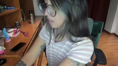 Snapshot of ghostcrimson chatting on February 26, 2025, 5:42 am andy online show from February 26, 2025, 5:42 am