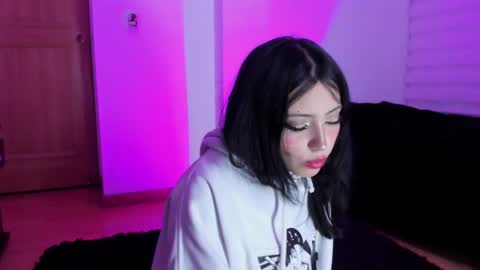 ghostly_doll online show from January 23, 2025, 7:11 am