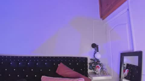 Snapshot of ghosty_doll chatting on December 4, 2025, 8:39 pm Allison online show from December 4, 2025, 8:39 pm