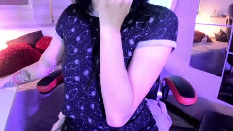 Allison  online show from April 13, 2026, 8:03 pm