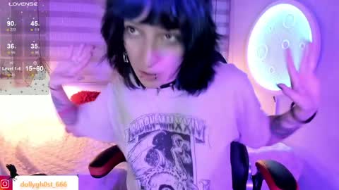 Allison  online show from April 15, 2026, 8:20 pm