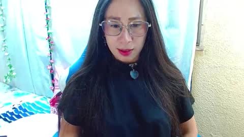 Snapshot of gia_leinn chatting on September 24, 2025, 11:52 pm Gia online show from September 24, 2025, 11:52 pm