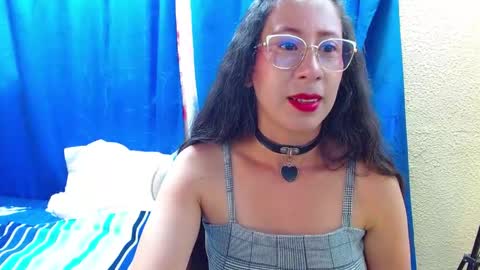 Snapshot of gia_leinn chatting on May 24, 2026, 3:28 pm Gia online show from May 24, 2026, 3:28 pm