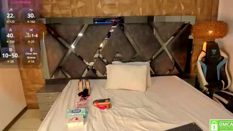 Snapshot of gia_scott chatting on February 1, 2026, 4:22 am Darlliny online show from February 1, 2026, 4:22 am