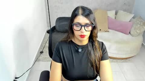 Gia online show from May 23, 2026, 6:34 pm