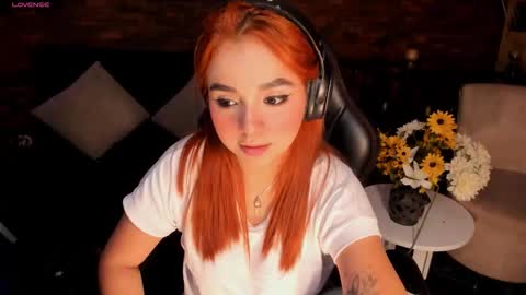 Gia  online show from November 9, 2025, 6:33 am