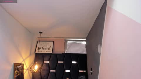 G I A  FOX online show from October 10, 2025, 4:06 pm