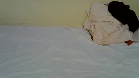 Snapshot of giant_couples chatting on January 7, 2026, 5:54 am giant_couples online show from January 7, 2026, 5:54 am