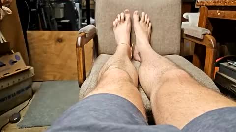 GiantNerdyFeet online show from January 27, 2025, 8:28 pm