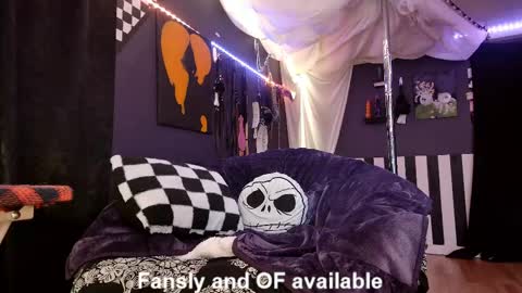 Snapshot of gigglemethis22 chatting on April 3, 2026, 4:05 pm Giggles online show from April 3, 2026, 4:05 pm