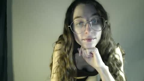 Gigi online show from December 25, 2024, 3:17 pm