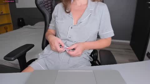 Snapshot of gigihadd chatting on July 5, 2026, 3:41 pm gigihadd online show from July 5, 2026, 3:41 pm