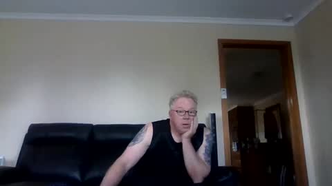 Snapshot of gimmmieoooo chatting on September 14, 2025, 3:16 am gimmmieoooo online show from September 14, 2025, 3:16 am