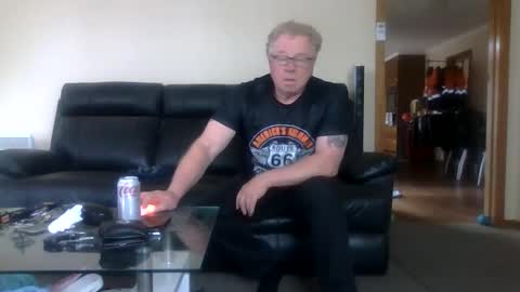 Snapshot of gimmmieoooo chatting on November 23, 2025, 5:07 am gimmmieoooo online show from November 23, 2025, 5:07 am