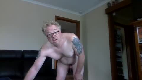 gimmmieoooo online show from March 28, 2026, 9:58 pm