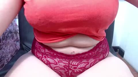 Snapshot of gina_pervertt chatting on December 15, 2024, 6:18 am Gina online show from December 15, 2024, 6:18 am