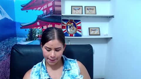 Snapshot of gina_pervertt chatting on December 18, 2024, 6:03 pm Gina online show from December 18, 2024, 6:03 pm