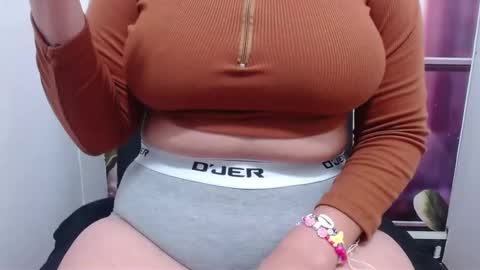 Snapshot of gina_pervertt chatting on February 28, 2025, 1:37 am Gina online show from February 28, 2025, 1:37 am