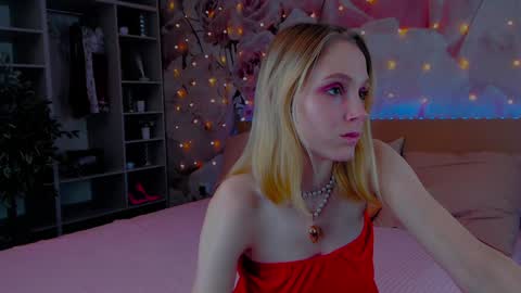 Snapshot of ginaa_lovely chatting on December 31, 2024, 9:21 am Gina online show from December 31, 2024, 9:21 am