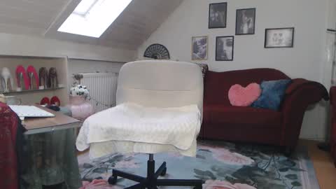 Snapshot of ginablondecam chatting on February 16, 2026, 1:07 pm Gina online show from February 16, 2026, 1:07 pm