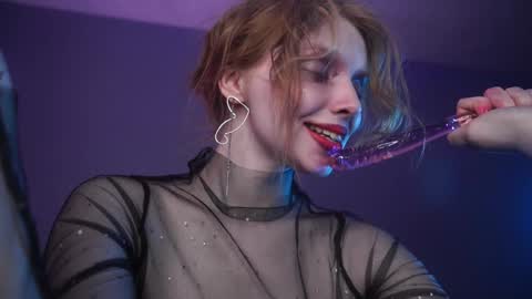 Snapshot of ginger_hugs chatting on February 3, 2025, 1:09 am im expecting 350 thumbs up on my altar online show from February 3, 2025, 1:09 am