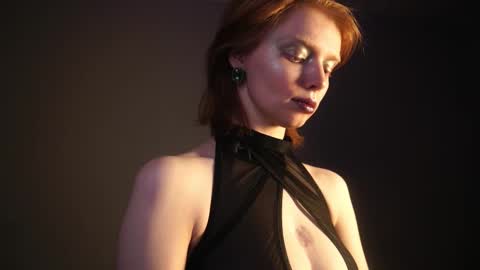 Snapshot of ginger_hugs chatting on February 18, 2025, 10:14 pm im expecting 350 thumbs up on my altar online show from February 18, 2025, 10:14 pm