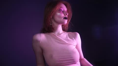 Snapshot of ginger_hugs chatting on February 19, 2025, 10:20 pm im expecting 350 thumbs up on my altar online show from February 19, 2025, 10:20 pm