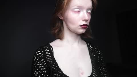 Snapshot of ginger_hugs chatting on February 20, 2025, 10:04 pm im expecting 350 thumbs up on my altar online show from February 20, 2025, 10:04 pm