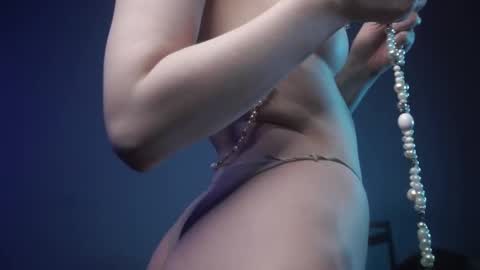 Snapshot of ginger_hugs chatting on February 24, 2025, 1:13 am im expecting 350 thumbs up on my altar online show from February 24, 2025, 1:13 am