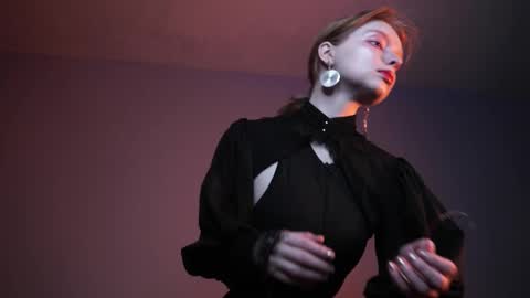 Snapshot of ginger_hugs chatting on March 12, 2025, 10:07 pm im expecting 350 thumbs up on my altar online show from March 12, 2025, 10:07 pm