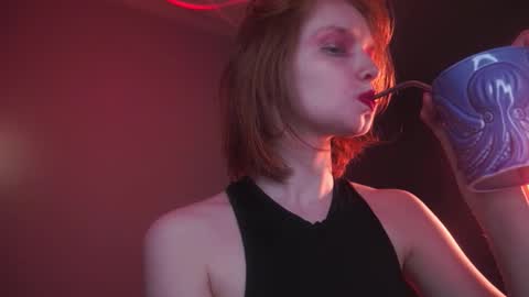 Snapshot of ginger_hugs chatting on September 10, 2025, 10:10 pm im expecting 350 thumbs up on my altar online show from September 10, 2025, 10:10 pm