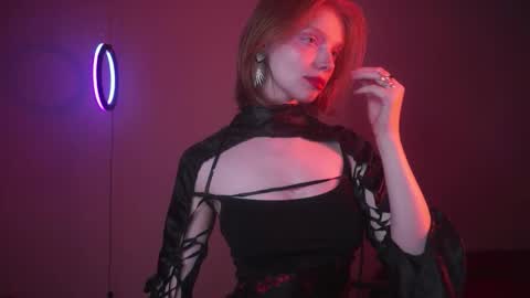 Snapshot of ginger_hugs chatting on September 12, 2025, 10:21 pm im expecting 350 thumbs up on my altar online show from September 12, 2025, 10:21 pm