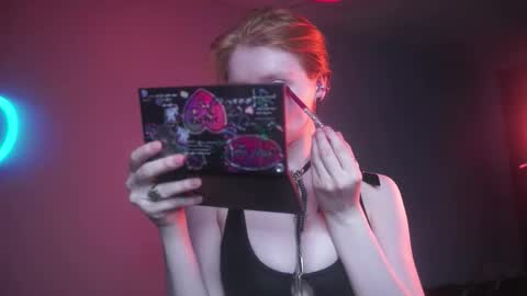 Snapshot of ginger_hugs chatting on September 17, 2025, 10:11 pm im expecting 350 thumbs up on my altar online show from September 17, 2025, 10:11 pm