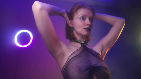 Snapshot of ginger_hugs chatting on September 24, 2025, 10:13 pm im expecting 350 thumbs up on my altar online show from September 24, 2025, 10:13 pm