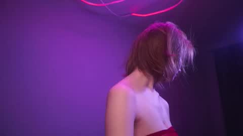 Snapshot of ginger_hugs chatting on September 29, 2025, 10:14 pm im expecting 350 thumbs up on my altar online show from September 29, 2025, 10:14 pm