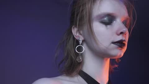 Snapshot of ginger_hugs chatting on November 2, 2025, 10:12 pm im expecting 350 thumbs up on my altar online show from November 2, 2025, 10:12 pm