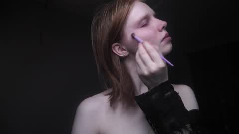 Snapshot of ginger_hugs chatting on December 4, 2025, 10:07 pm im expecting 350 thumbs up on my altar online show from December 4, 2025, 10:07 pm